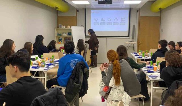Lise öğrencilerine özel 'İş'te Ekonomi' atölyeleri başladı