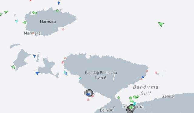 Marmara Denizi'ne atladığı iddia edilen genç için arama çalışması başlatıldı