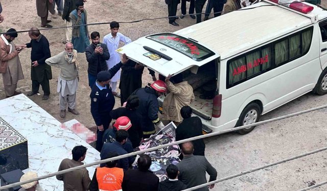 Pakistan'daki cami saldırısında can kaybı 35'e yükseldi