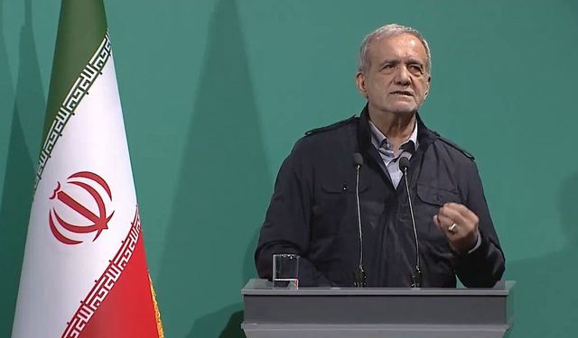 Pezeşkiyan: 'Dünya güçleri bizi boyun eğmeye zorlamak istiyor'