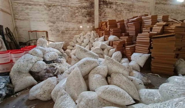 Şanlıurfa'da 14 milyon TL değerinde 40 milyon makaron ele geçirildi