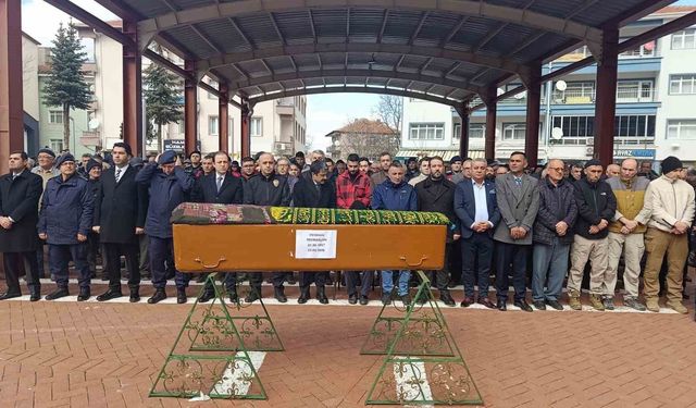 Şehit annesi son yolculuğuna uğurlandı