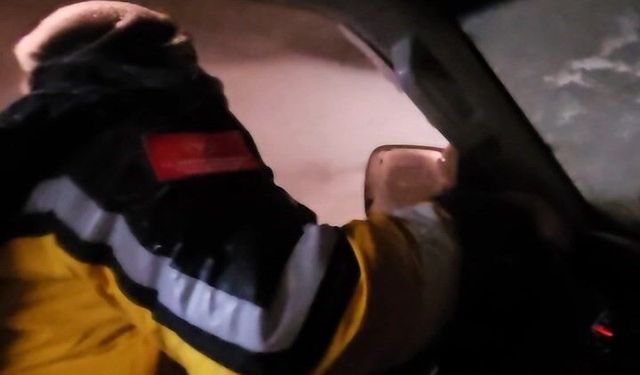 Sıfır görüş mesafesinde sağlıkçıların zamanla yarışı