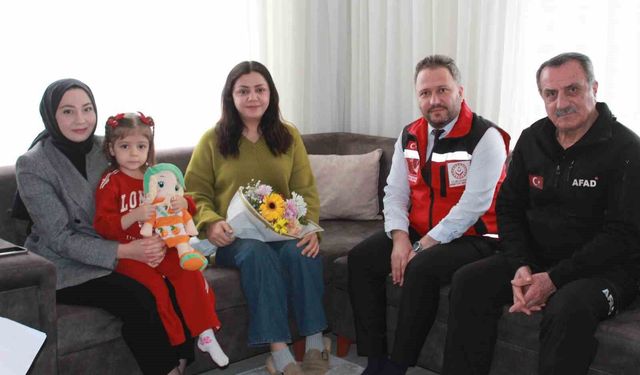 Siirt'te depremzede ailelere ziyaret