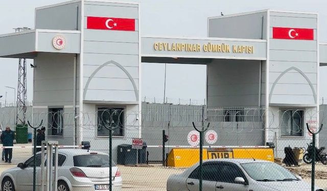 STK temsilcileri kapatılacak gümrük kapıları için sınırda toplandı