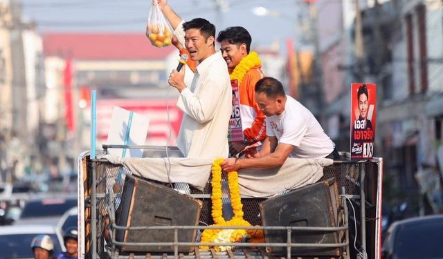 Tayland'da halk sandık başında
