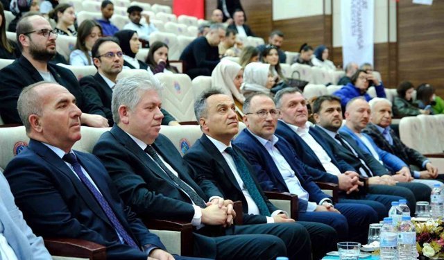 TOGÜ'de 'Değişen dünya ve eğitim' söyleşisi