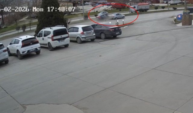 Tokat'ta 2 kişinin yaralandığı kaza kamerada