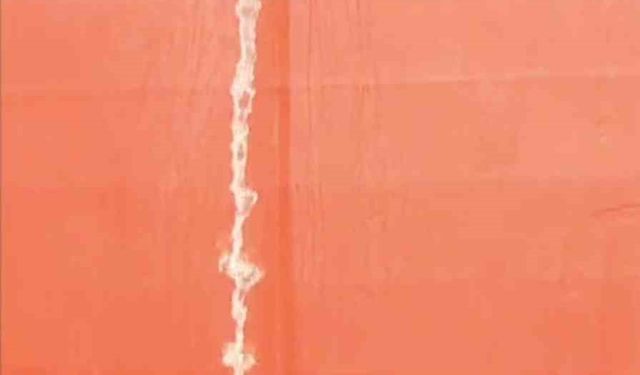 Yalova'da denizi kirleten gemiye para cezası