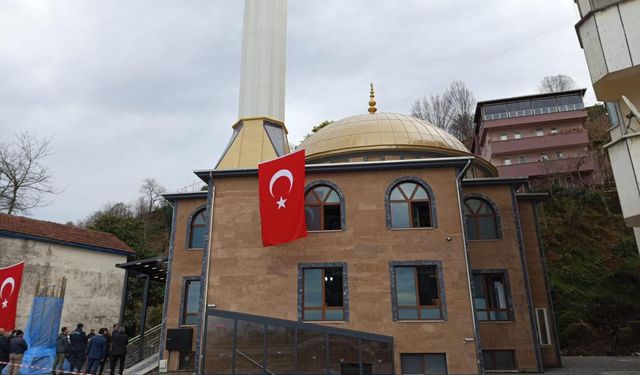 Çayeli Yalı Camii Yeniden İbadete Açıldı
