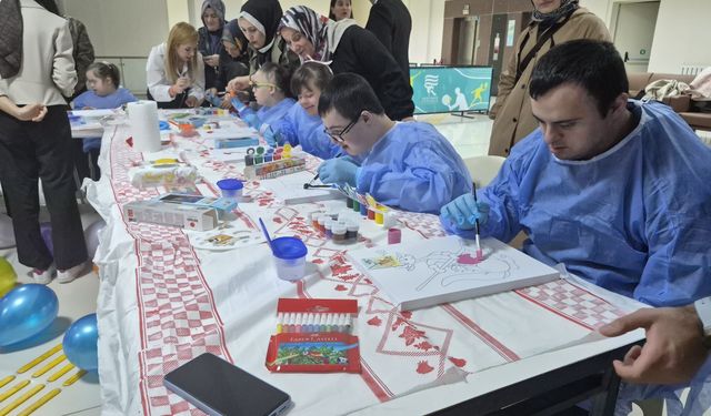 Rize'de Down sendromlu çocuklar üniversitelilerle eğlendi