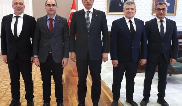 Rize Sağlık Müdürlüğünden Bakan Memişoğlu'na ziyaret