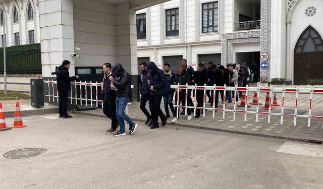 7 ilde 105 milyon liralık dolandırıcılık operasyonunun 25 zanlısı adliyeye sevk edildi