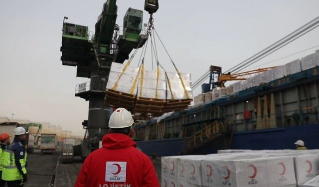 Afyonkarahisar'dan Gazze'ye 7 bin çift ayakkabı yardımı