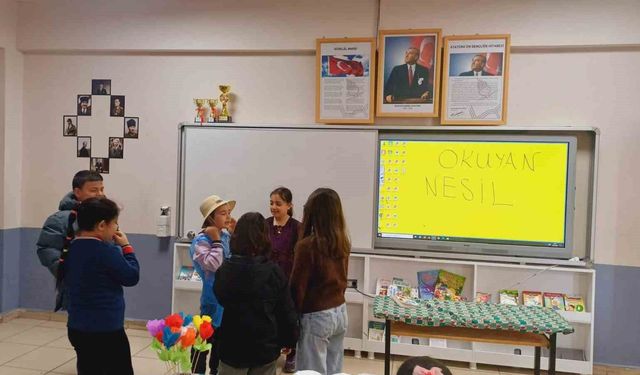 Altıntaş'ta öğrenciler kitapları drama ile canlandırdı