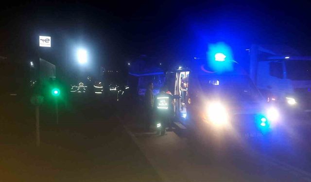 Amasya'da otobüs ile tır çarpıştı: Çok sayıda yaralı var