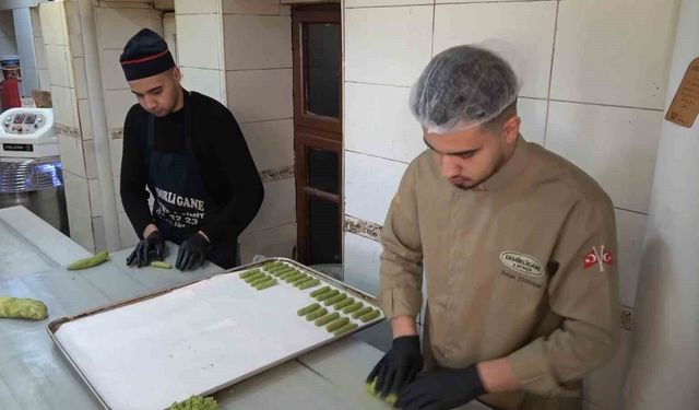 Antep fıstıklı kurabiye bayramda damakları tatlandıracak