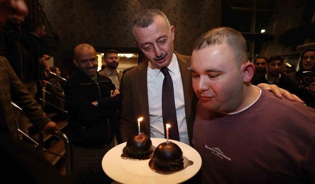 Arif'e iftar sofrasında sürpriz doğum günü