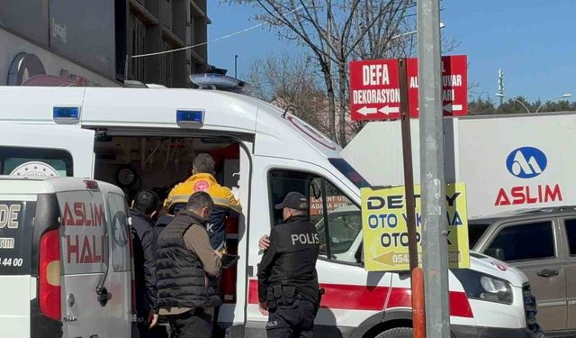 Arkadaşını bıçaklayıp kaçan şahıs yakalandı