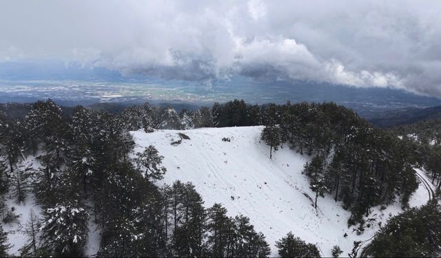 Aydın'a bahar ayında kış sürprizi