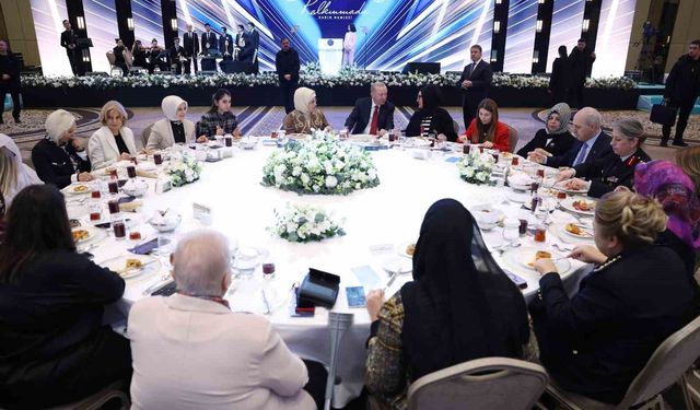 Bakan Göktaş: 'Genç kızlarımızın önünü açmayı Türkiye Yüzyılı beşeri sermayesini güçlendiren stratejik bir adım olarak görüyoruz'