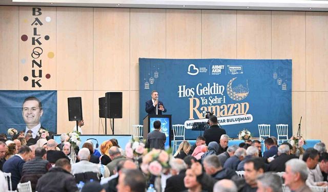 Başkan Akın, muhtarlarla iftarda bir araya geldi
