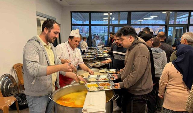Başkan Arslan, Elmalı Mahallesi hemşehrileriyle iftarda buluştu