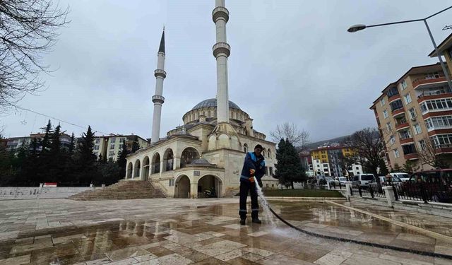 Battalgazi'de bayram öncesi cami ve mezarlıklar temizleniyor