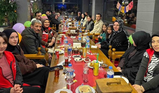 Bayburt'ta çocuklar için 'Büyük Aile Sofrası' kuruldu