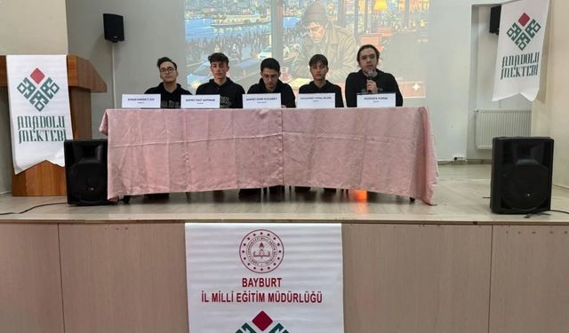 Bayburt'ta öğrenciler Sait Faik Abasıyanık'ı anlattı