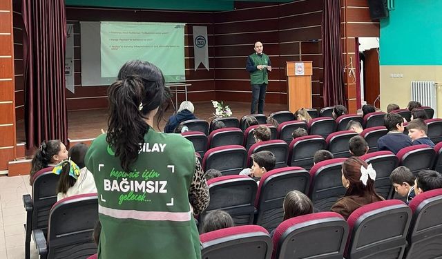 Bayburt'ta Yeşilay Haftası dolayısıyla çeşitli etkinlikler yapıldı