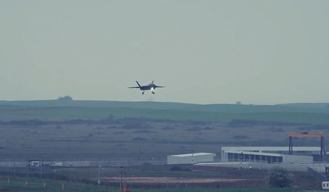 Bayraktar KIZILELMA eğitim uçuşunu başarıyla tamamladı