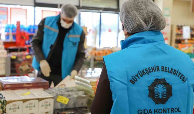 Bayram öncesi gıda satışı yapan iş yerleri denetlendi