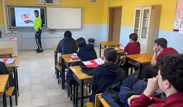 Bilecik'te öğrencilere trafik bilinci eğitimi