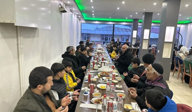 Bingöl'de çocuklar ve aileleri için iftar programı düzenlendi