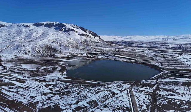 Bir dönem tamamen kuruyup beyaz örtüyle kaplanmıştı, yeniden su tuttu