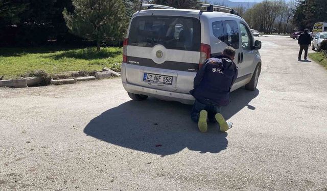 Bolu'da hafif ticari araç ile motosiklet çarpıştı: 1 yaralı