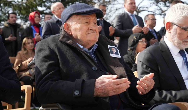 'Bolu'nun Babası' İzzet Baysal vefatının 26'ncı yılında dualarla anıldı