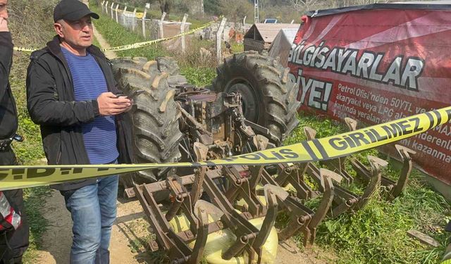 Bursa'da devrilen traktörün altında kalan sürücü hayatını kaybetti