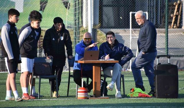 Büyükşehir Belediyespor altyapı futbolcularına bilimsel performans analizi