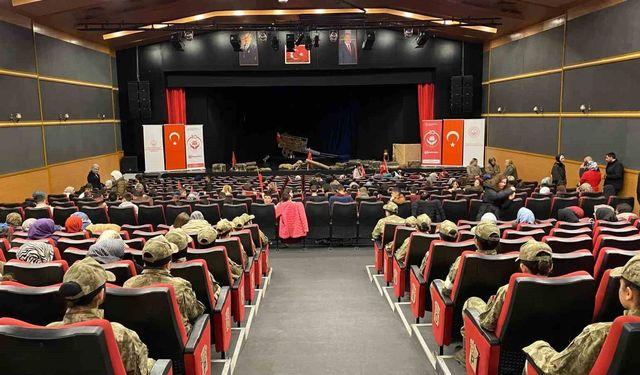 Çanakkale ruhu Erzurum'da sahneye taşındı