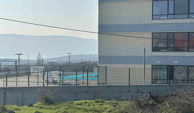 Çanakkale'de lise öğrencisi okulun 3. katından atlayarak hayatını kaybetti