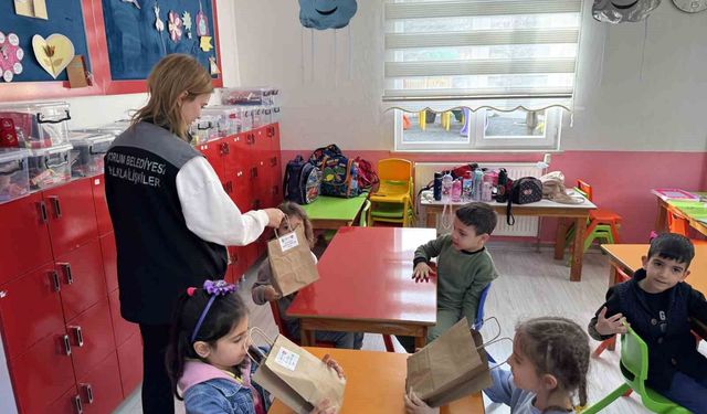 Çorum Belediyesi'nden çocuklara Ramazan ikramı