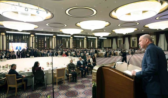 Cumhurbaşkanı Erdoğan: 'Kıymetli öğretmenlerimize karşı şiddete toleransımız yoktur'