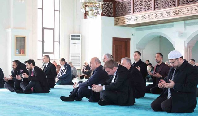 Depremde vefat edenler Mevlid programıyla anıldı