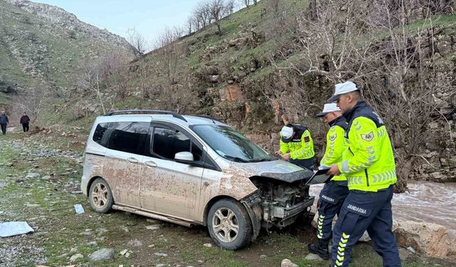 Derecik'te trafik kazası: 1 yaralı