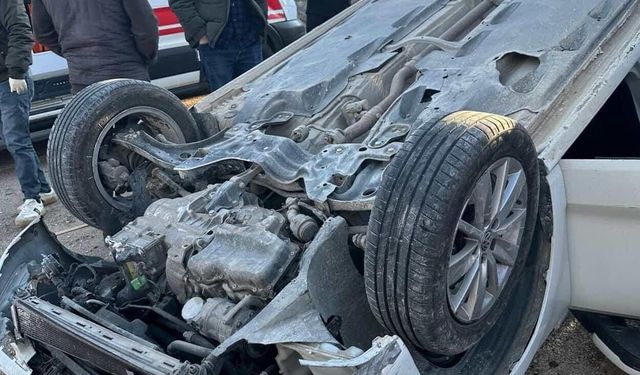 Diyarbakır'da otomobil takla attı: 1 yaralı