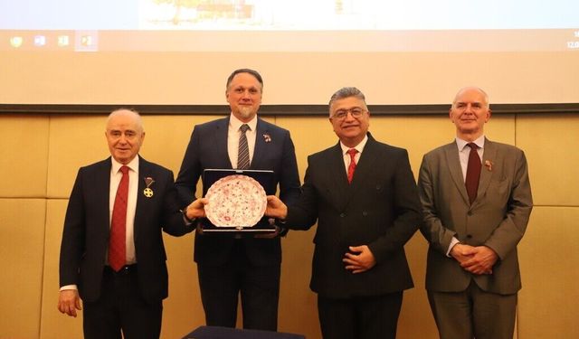 DPÜ'de 'Misafirperver Bir Devlet' başlıklı konferans ve sergi