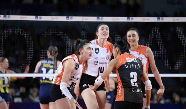 Eczacıbaşı Dynavit, Kupa Voley'de adını finale yazdırdı