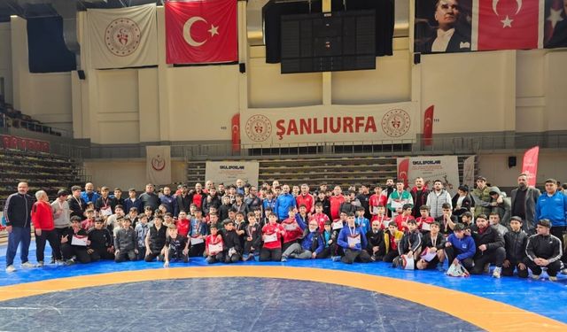Elazığlı güreşçilerden Türkiye Yarı Finalleri'nde büyük başarı